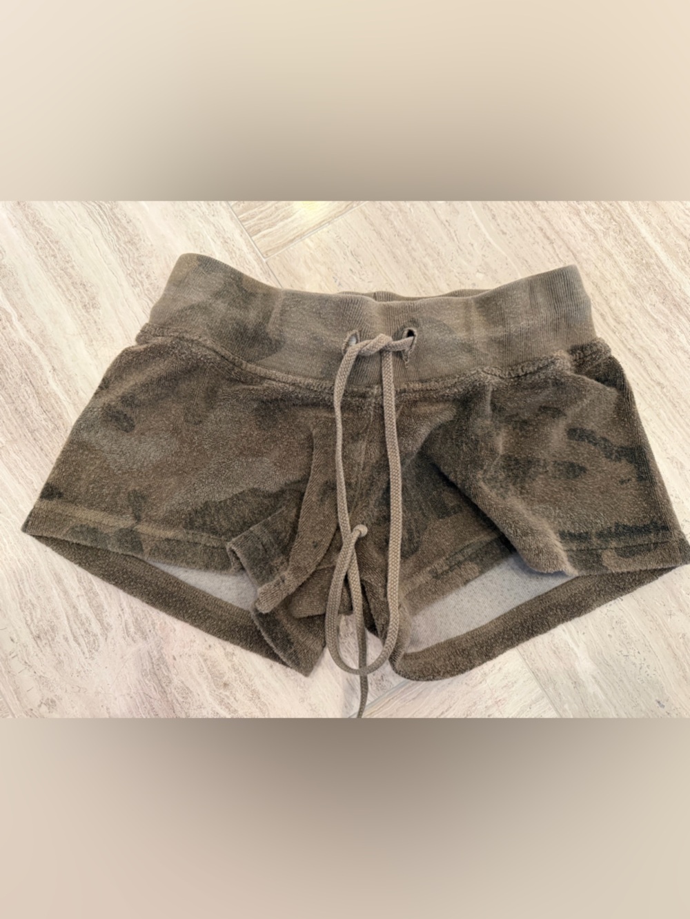 Hard Tail Low Rise Army Green Camo Terry Shorts Junior Girls Size XS